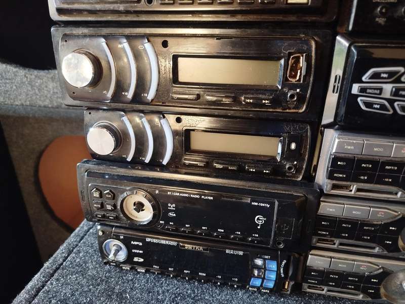 *One Bid for All 14* Various Single Din Head Units - Faulty - For Parts/Spares