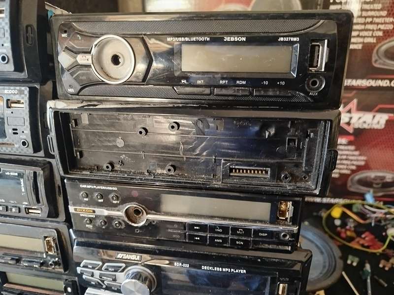 *One Bid for All 14* Various Single Din Head Units - Faulty - For Parts/Spares