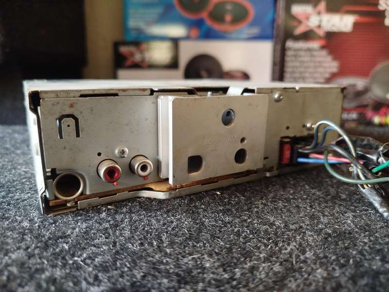 Kenwood Single Din Car Media Player with USB/AUX (KDC-3054URM) - CD Not Working