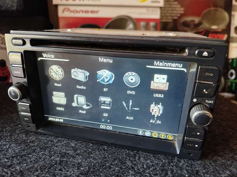 Paramount Double Din Touchscreen Head Unit - Faulty - For Parts/Spares