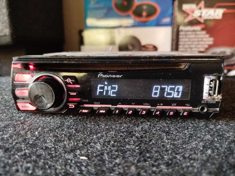 Pioneer Single Din Car Media Player with USB/AUX (DEH-X1750UB) - CD Not Working, Sticky Source