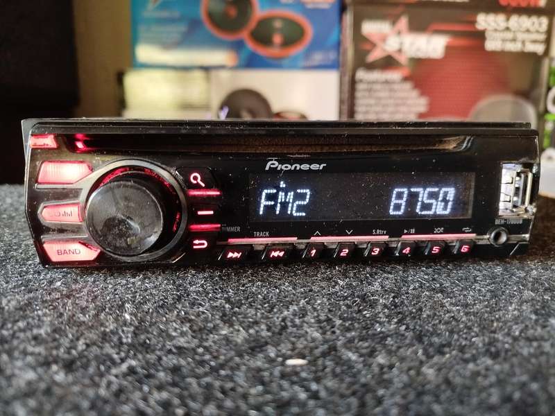 Pioneer Single Din Car Media Player with USB/AUX (DEH-X1750UB) - CD Not Working, Sticky Source