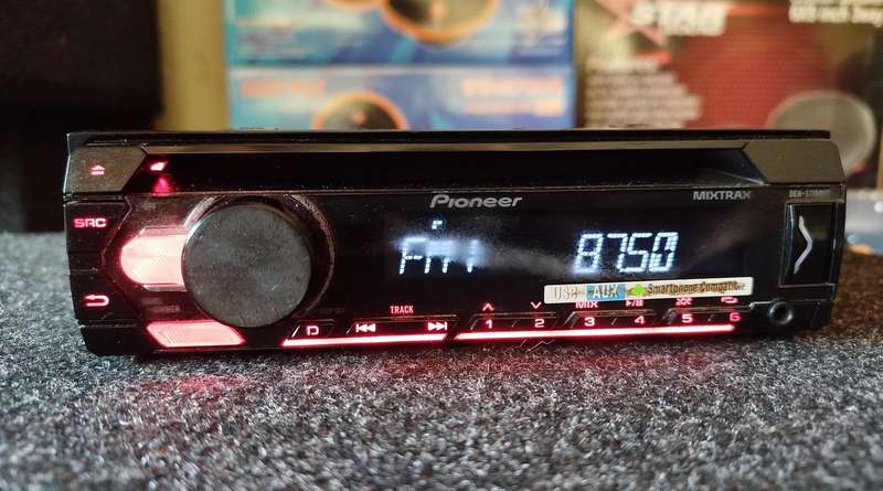 Pioneer Single Din Car Media Player with USB/AUX (DEH-S1150UB) - CD Not Working/Smudge on Screen