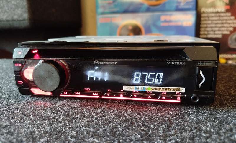 Pioneer Single Din Car Media Player with USB/AUX (DEH-S1150UB) - CD Not Working/Smudge on Screen
