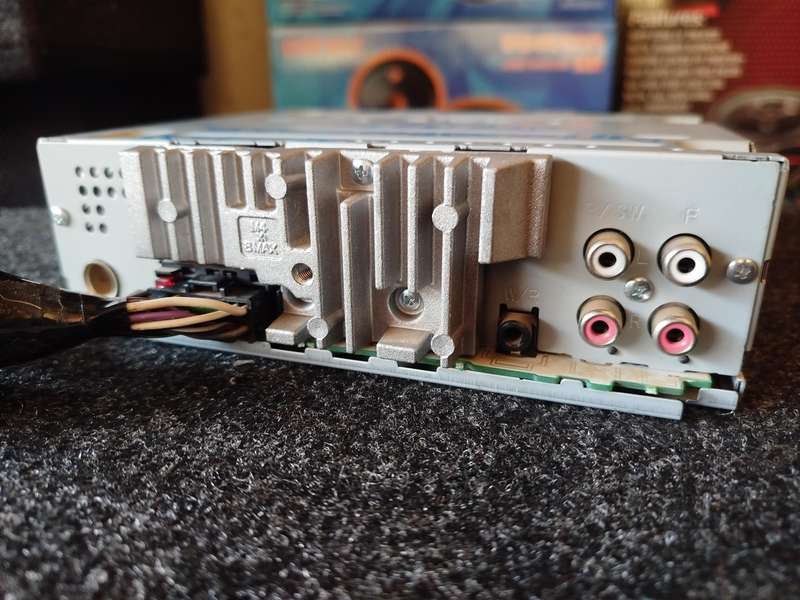 Pioneer Single Din Car Media Player with USB/AUX (DEH-S1150UB) - CD Not Working/Smudge on Screen