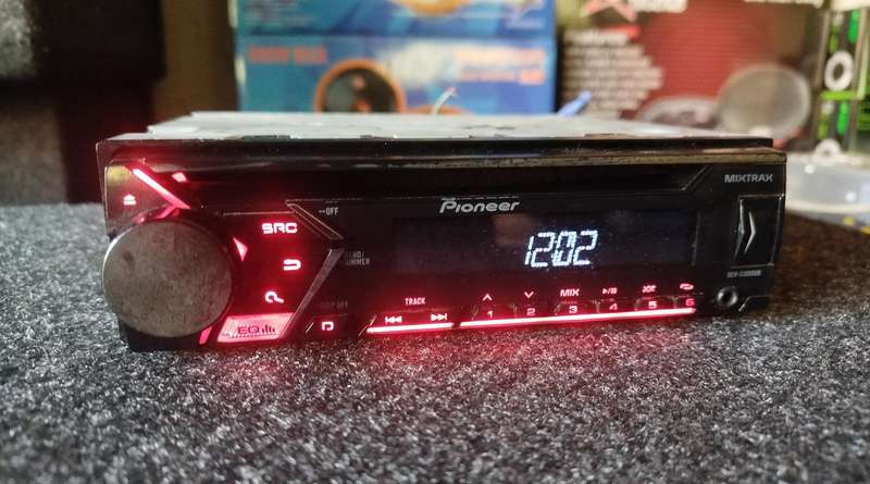 Pioneer Single Din Car Media Player with USB/AUX/CD/MP3 (DEH-S1050UB)