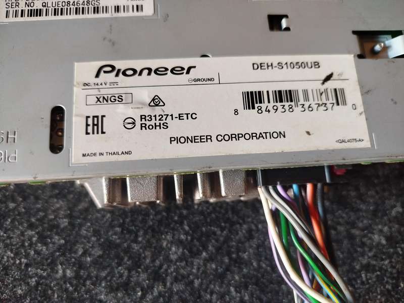Pioneer Single Din Car Media Player with USB/AUX/CD/MP3 (DEH-S1050UB)