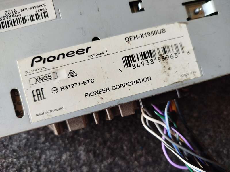 Pioneer Single Din Car Media Player with USB/AUX/CD (DEH-X1950UB)
