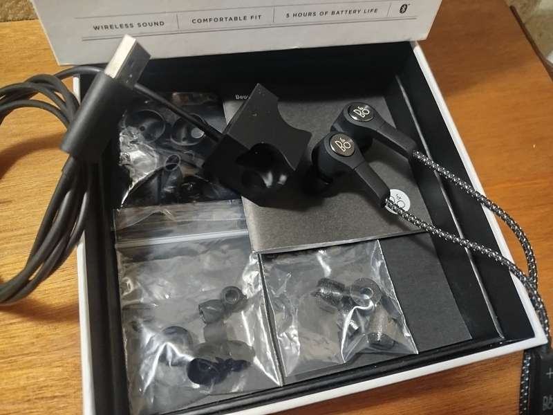 Bang & Olufsen BeoPlay H5 - Wireless Earphones