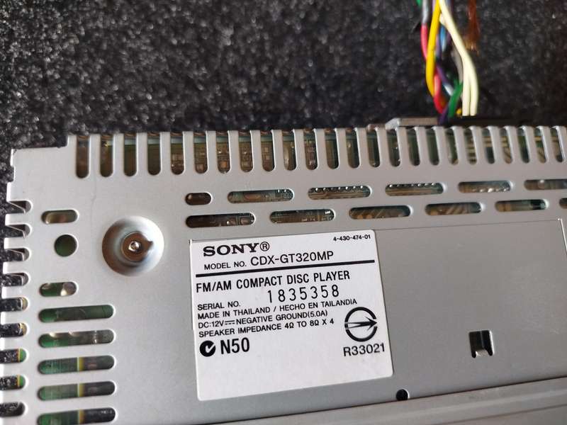 Sony Head Unit with AUX/CD/MP3 (CDX-GT320MP)