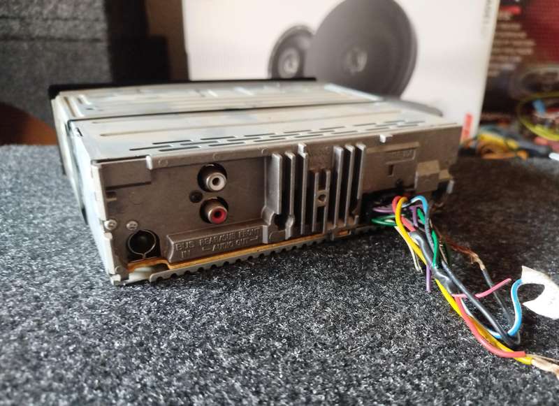Sony Head Unit with AUX/CD/MP3 (CDX-GT320MP)