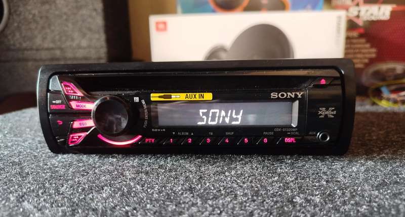 Sony Head Unit with AUX/CD/MP3 (CDX-GT320MP)