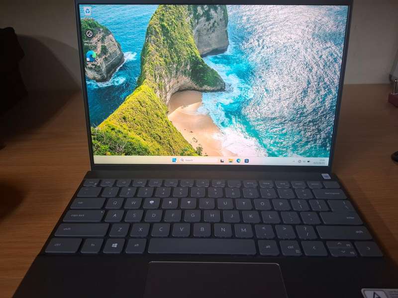 Dell Inspiron 13 5310, 13.3 inch QHD (Quad High Definition) Laptop - Thin and Light Intel Core i7