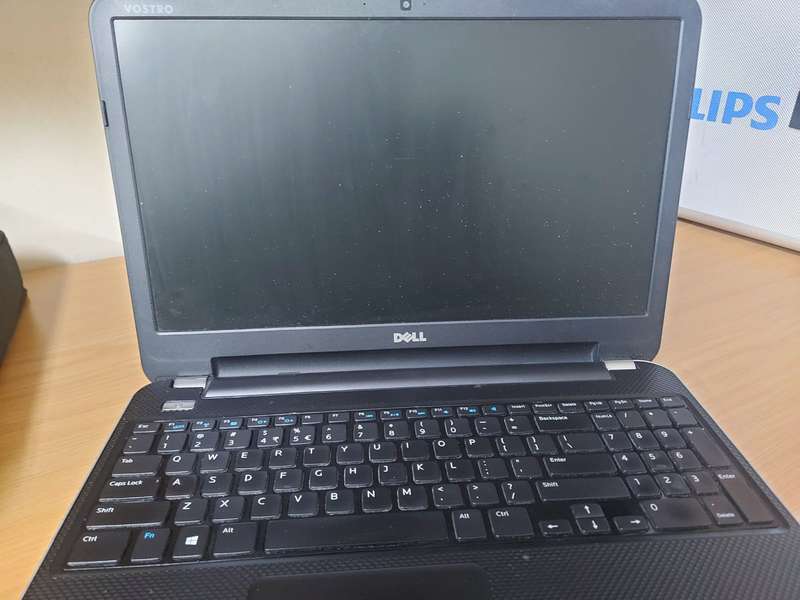 DELL VOSTRO 2521 - SELLING FOR PARTS