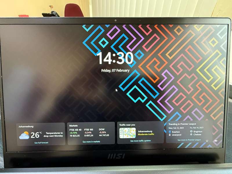 MSI Modern 14 B11MOU - Intel i5-1155G7 @ 2.50GHZ - Going for R 12000 new