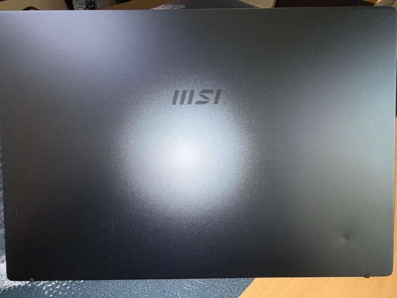 MSI Modern 14 B11MOU - Intel i5-1155G7 @ 2.50GHZ - Going for R 12000 new