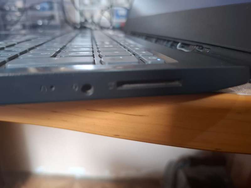 Lenovo i5-1035G1, 8GB Ram, 450GB SSD
