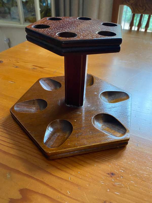 Smoking Pipe Stand, with six Pipes