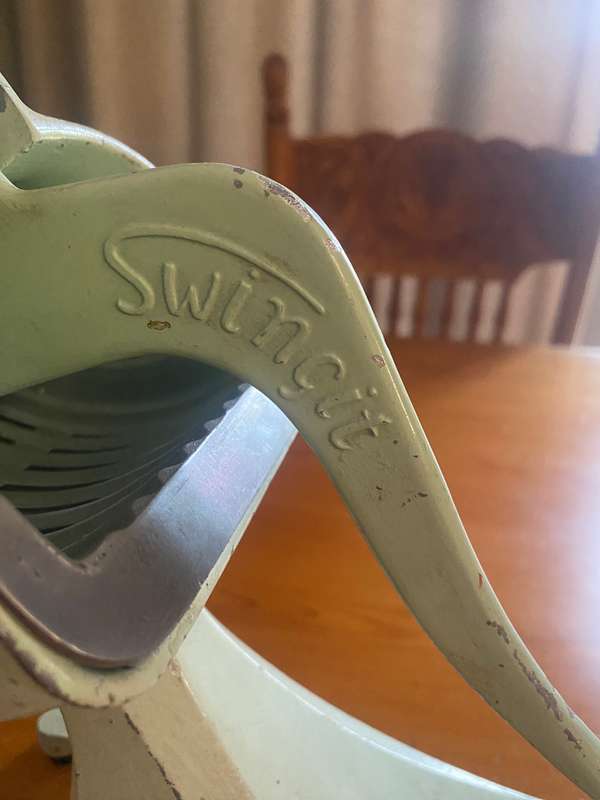 Vintage  Swingit Cast Iron Juicer