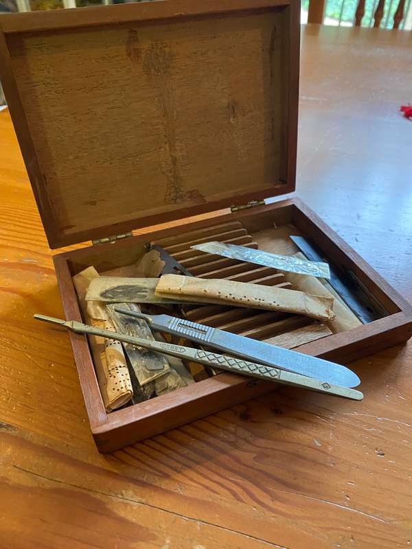 Vintage Surgery knives with blades