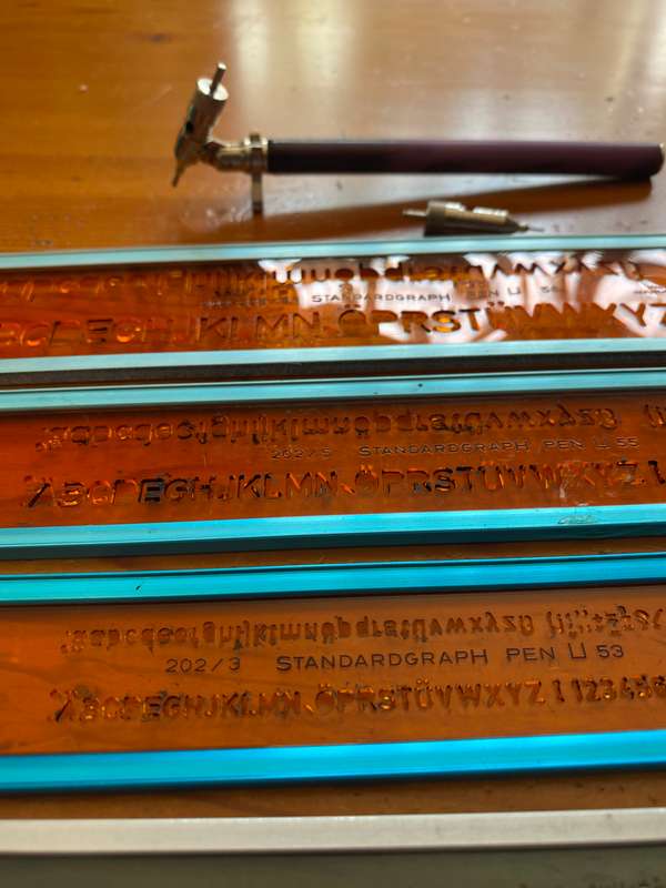 STANDARDGRAPH STENCILS WITH INK PEN