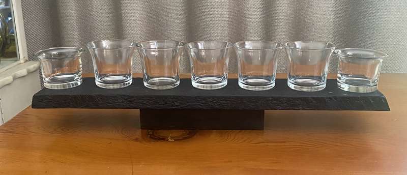 TEA LIGHT STAND