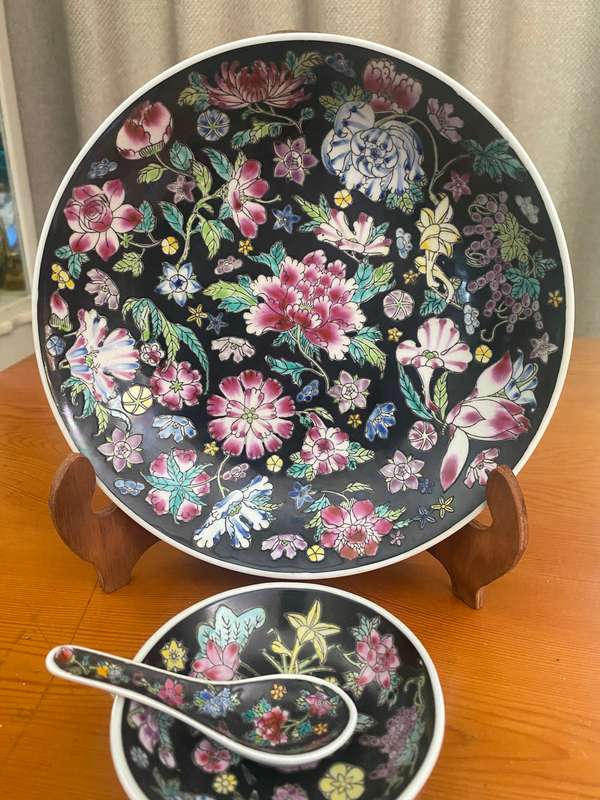 CHINESE PLATE SET