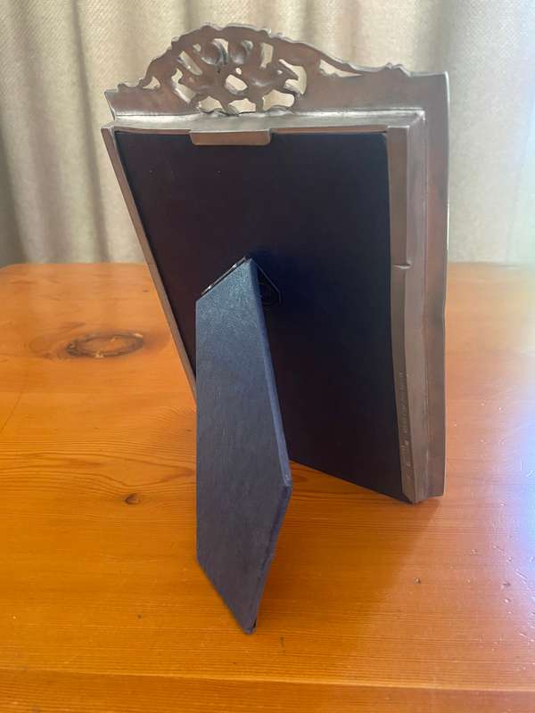 PEWTER PHOTO FRAME