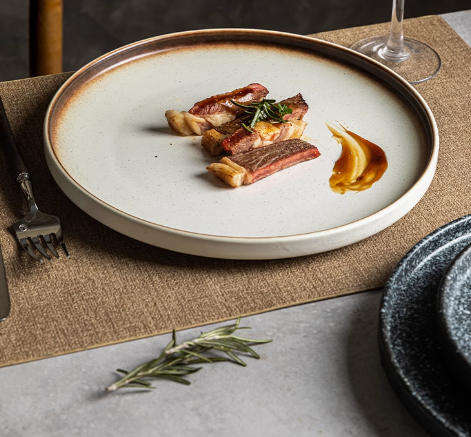 Dinner Plates Food Shallow Plate Creative Fresh Ceramic Steak Home Dishes for Serving Tableware Tray