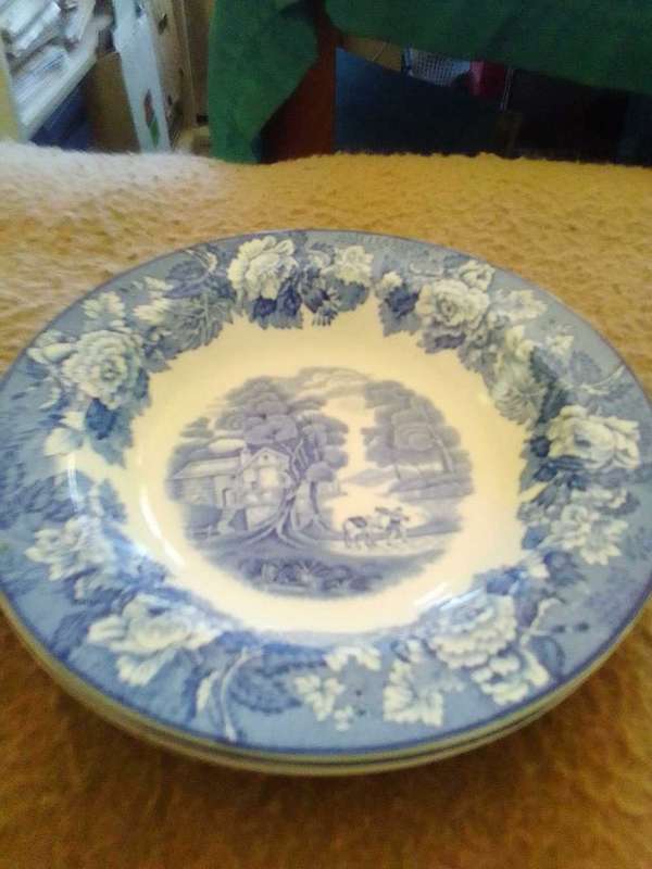 Vintage soup bowls, 3 in total (make: woods ware, wood and sons