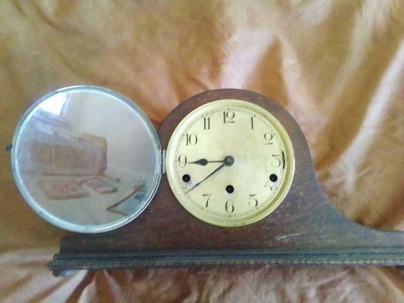 Antique chiming wind up clock (without key and pendulum)