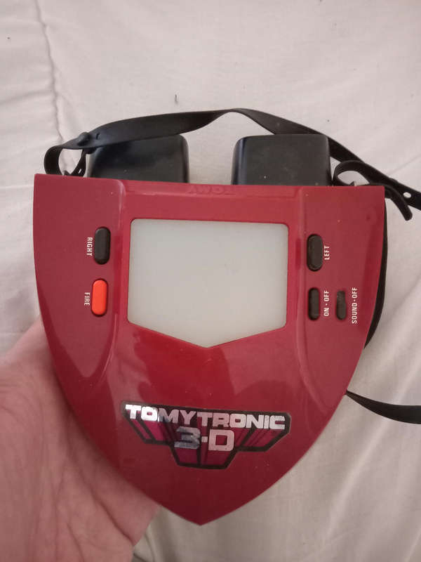Tomytronic 3D Sky Attack 1980s game