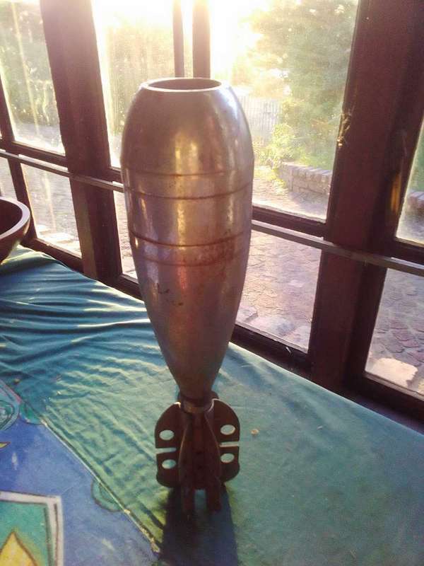 Second world war ground mortar empty souvenir steel projectile casing with tail fin