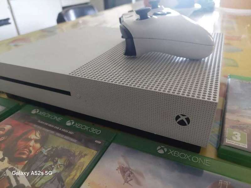 Xbox one series s with games