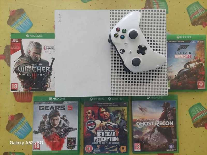 Xbox one series s with games