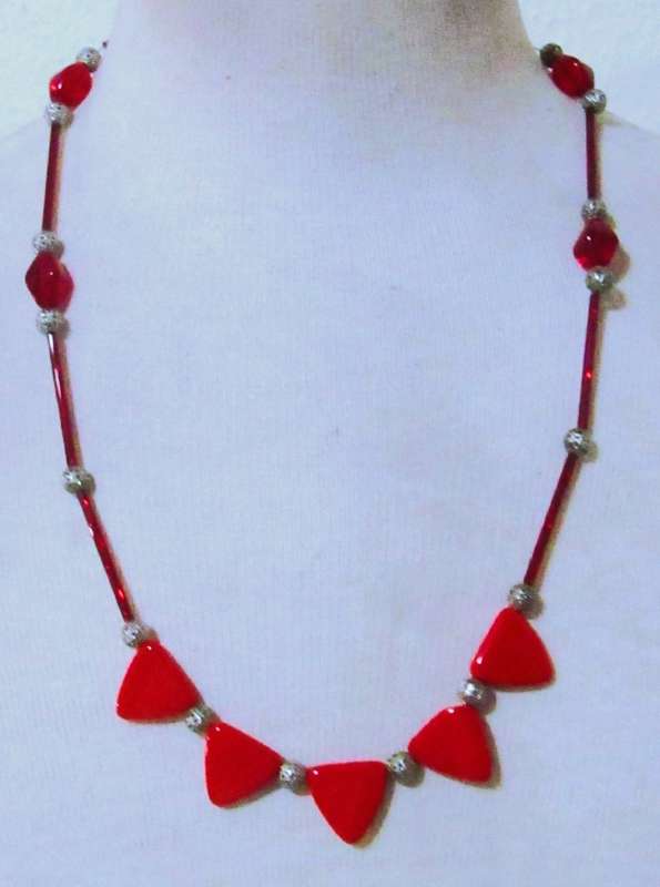 Vintage Ruby Red Glass & Silver Tone Filigree Beaded Necklace