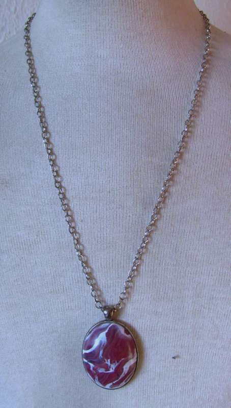 Vintage Oval Cabochon Simulated Agate & Silver Tone Pendant Necklace