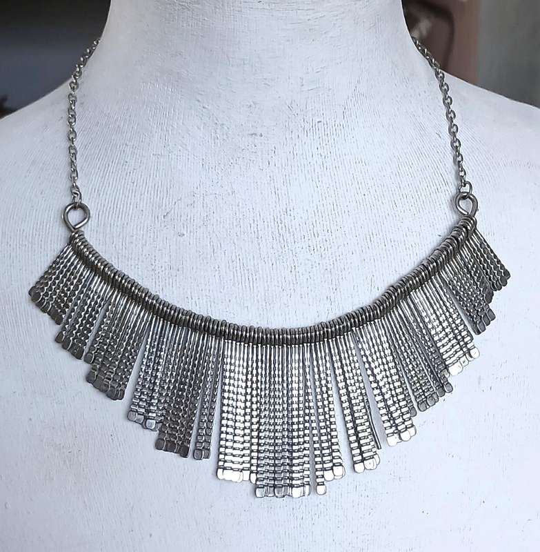 Striking Vintage Silver-Tone Fringe Bib Necklace  Industrial Chic Meets Brutalist Elegance
