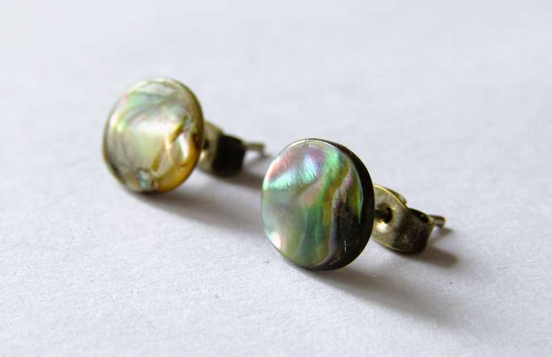 Vintage Small Oval Silver-tone and Mother of Pearl Stud Earrings