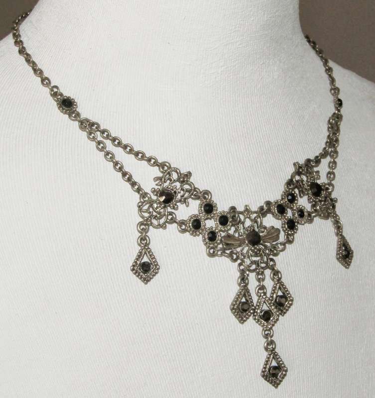Vintage Silver-Tone Victorian Style Gothic Necklace with Faceted Onyx-Colored Crystals
