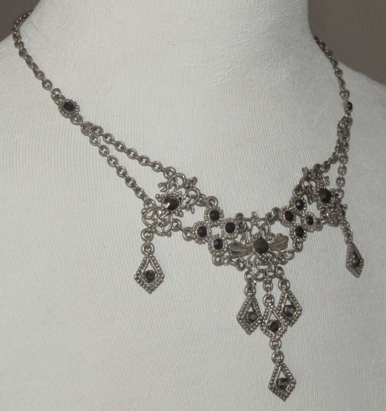 Vintage Silver-Tone Victorian Style Gothic Necklace with Faceted Onyx-Colored Crystals
