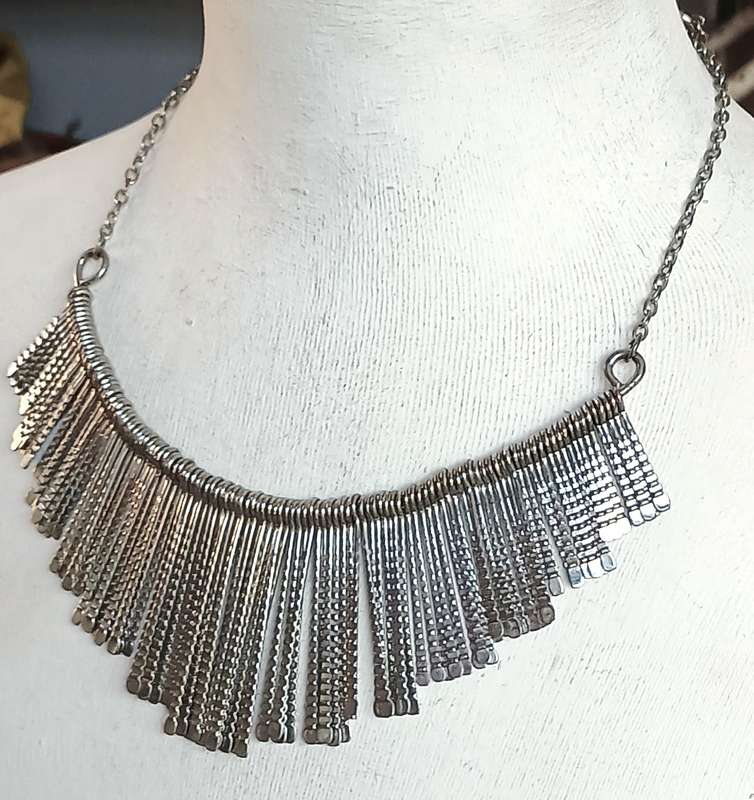 Striking Vintage Silver-Tone Fringe Bib Necklace  Industrial Chic Meets Brutalist Elegance