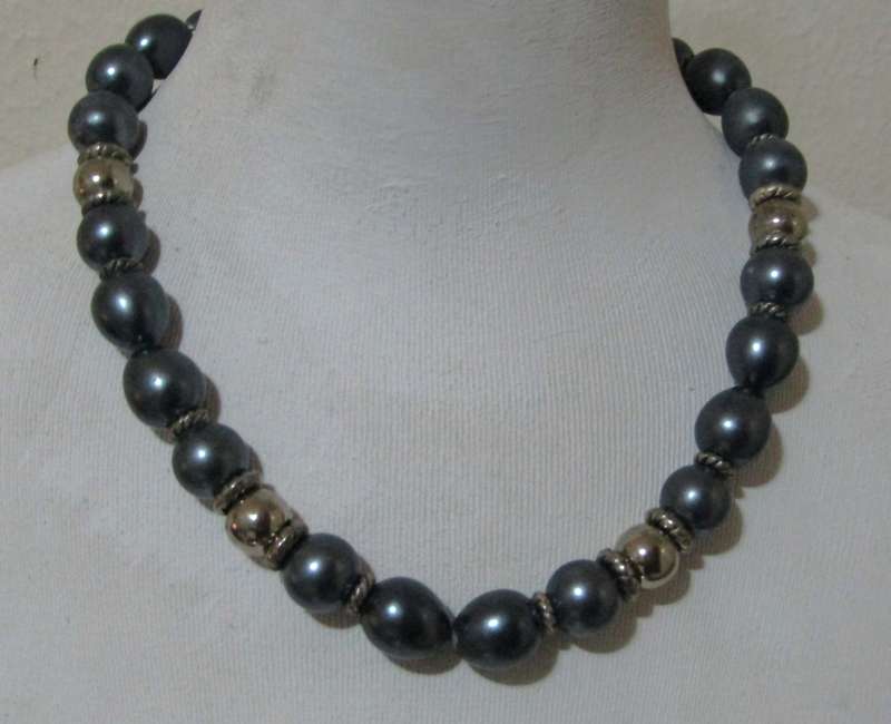 Vintage Silver-Tone and Metallic Gray Beaded Necklace with Removable Pendant