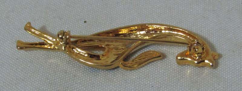 Mid-Century Modern Gold Tone Enamel and Rhinestone Giraffe Brooch Pin