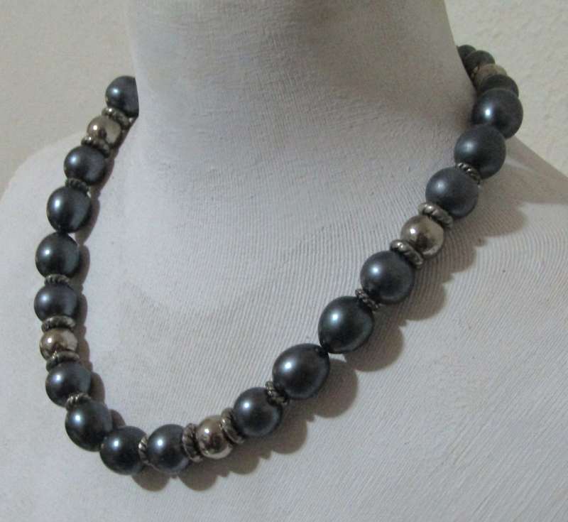 Vintage Silver-Tone and Metallic Gray Beaded Necklace with Removable Pendant