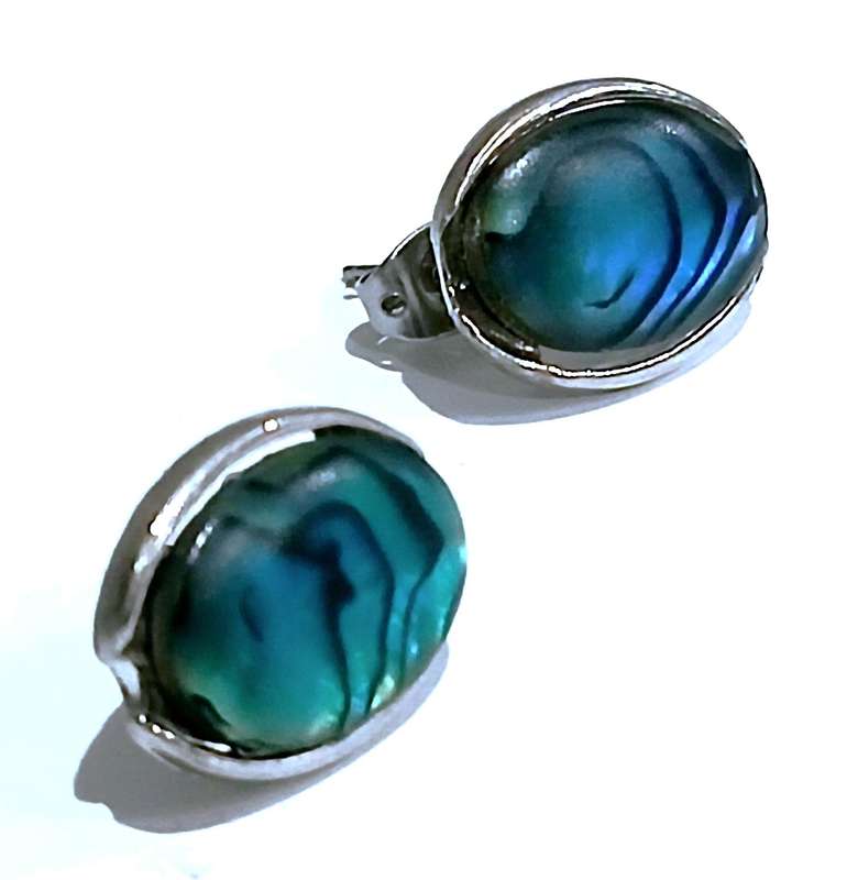 Vintage Mid-Century Paua Shell Stud Earrings - Iridescent Silver-Tone Jewellery