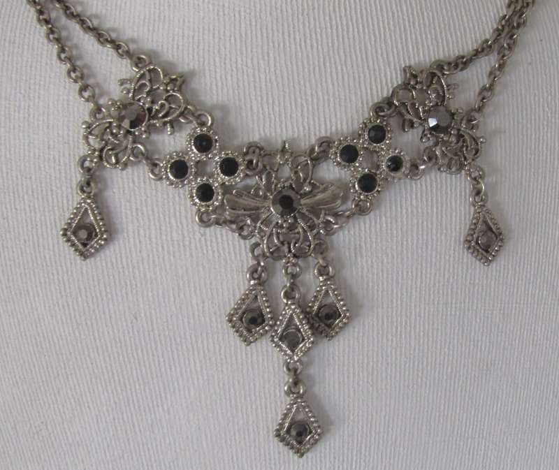 Vintage Silver-Tone Victorian Style Gothic Necklace with Faceted Onyx-Colored Crystals
