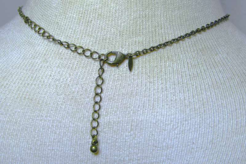 Retro 1970s Two-Tone Round Pendant Necklace by Avon