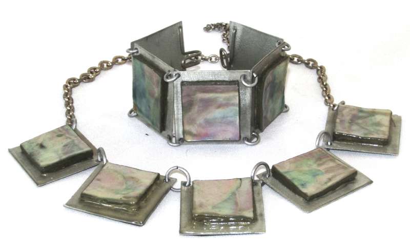 Vintage Hand-Crafted Silver-Tone Mother of Pearl Necklace and Bracelet Set