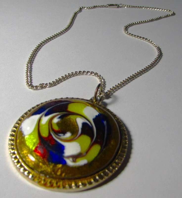Vintage Studio Art Glass Swirl Pendant with Gold-Tone Chain